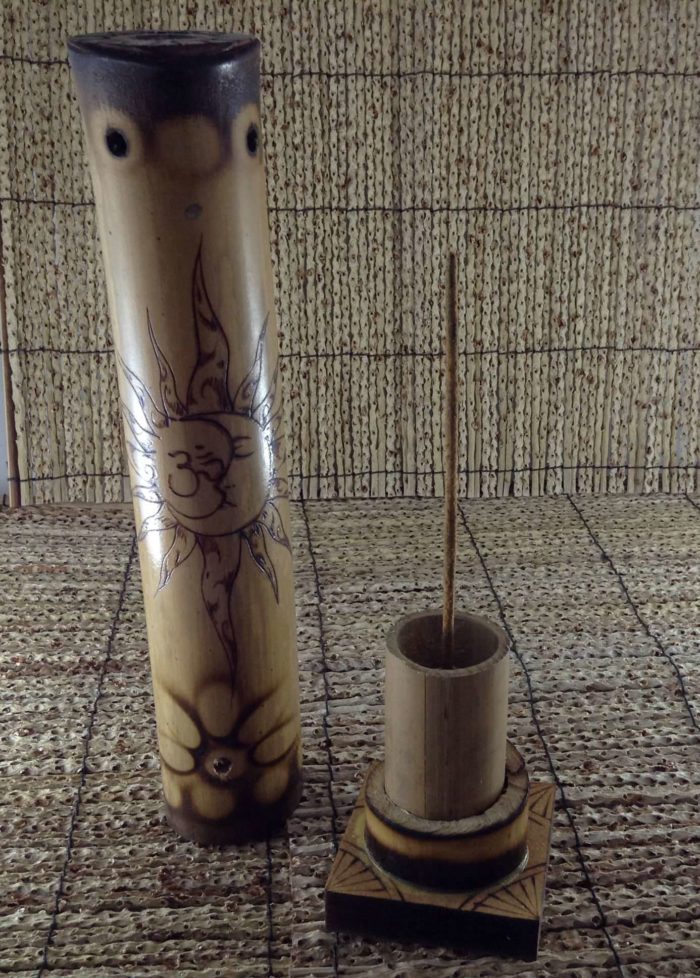 Incensário de Bambu Sol e Om