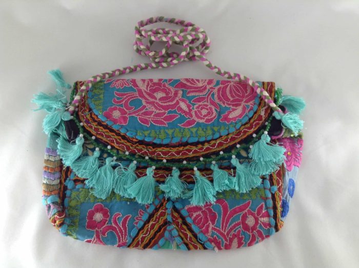 Bolsa indiana banjara 100% bordada a mão turquesa