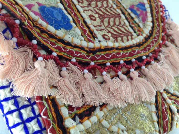 Bolsa indiana banjara 100% bordada a mão rosa