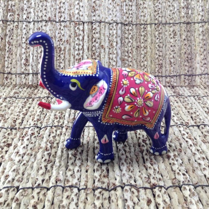 Elefante de metal esmaltado com técnica cloisonné