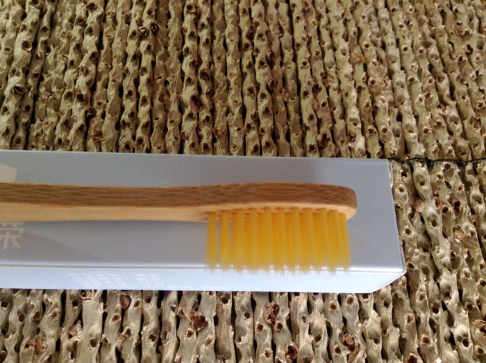 Escova de dentes ecológica de Bambú