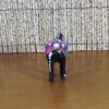 Escultura de mini elefante estilizado e resinado - roxo