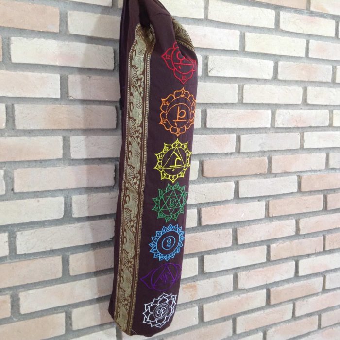 Porta mat indiano para Yoga 7 chakras bordados a mão (marrom)