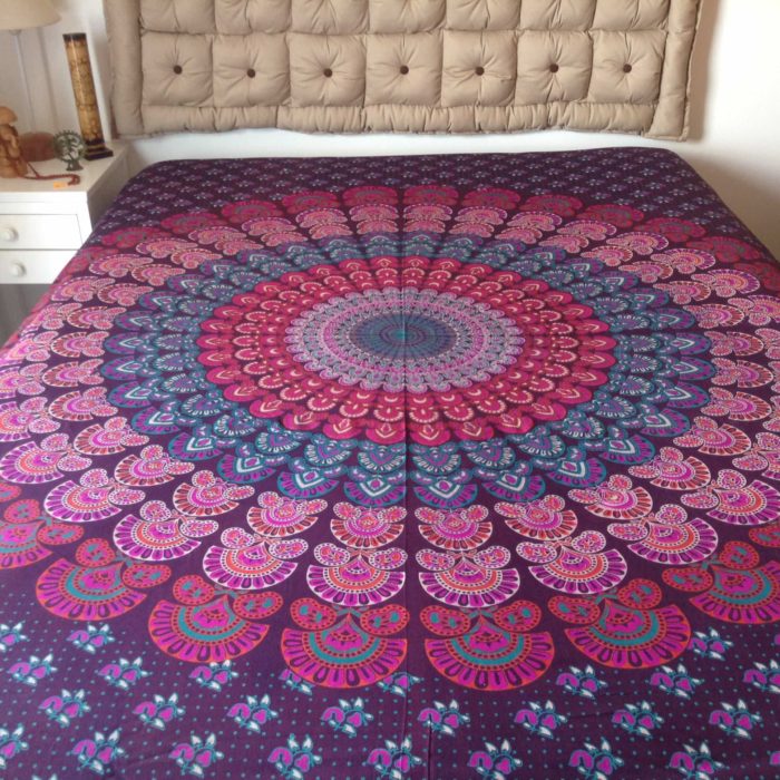 Panô indiano de algodão - Estampa de mandala floral cores quentes  (225 cm x 200 cm)