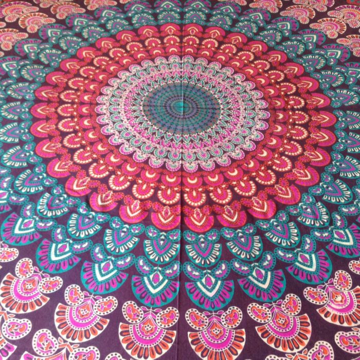 Panô indiano de algodão - Estampa de mandala floral cores quentes  (225 cm x 200 cm)