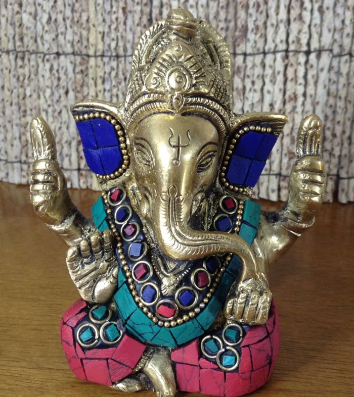Estátua de Ganesha em bronze com pedras naturais embutidas (12 cm)