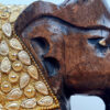 Elefante indiano de madeira com incrustações douradas 16 cm