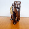 Elefante indiano de madeira com incrustações douradas 16 cm