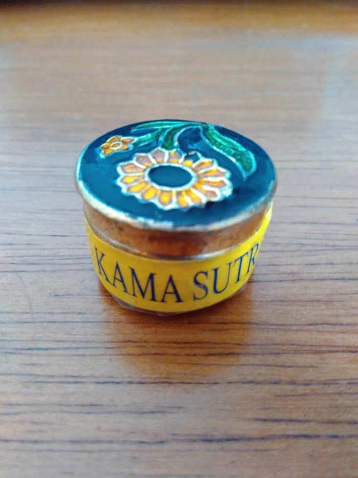 Perfume indiano sólido de latinha - Aroma Kamasutra