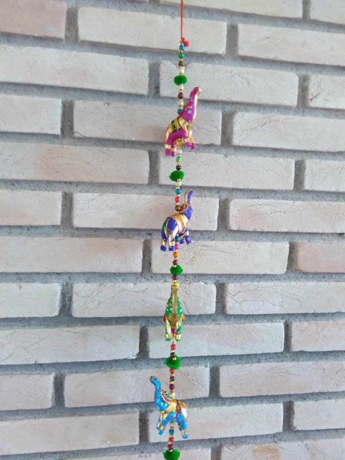 Móbile indiano de elefantinhos coloridos (124 cm)