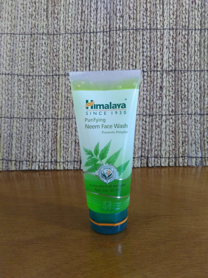 Gel de limpeza facial sem sabão da Himalaya "Purifying Neem Face Wash" (50ml)