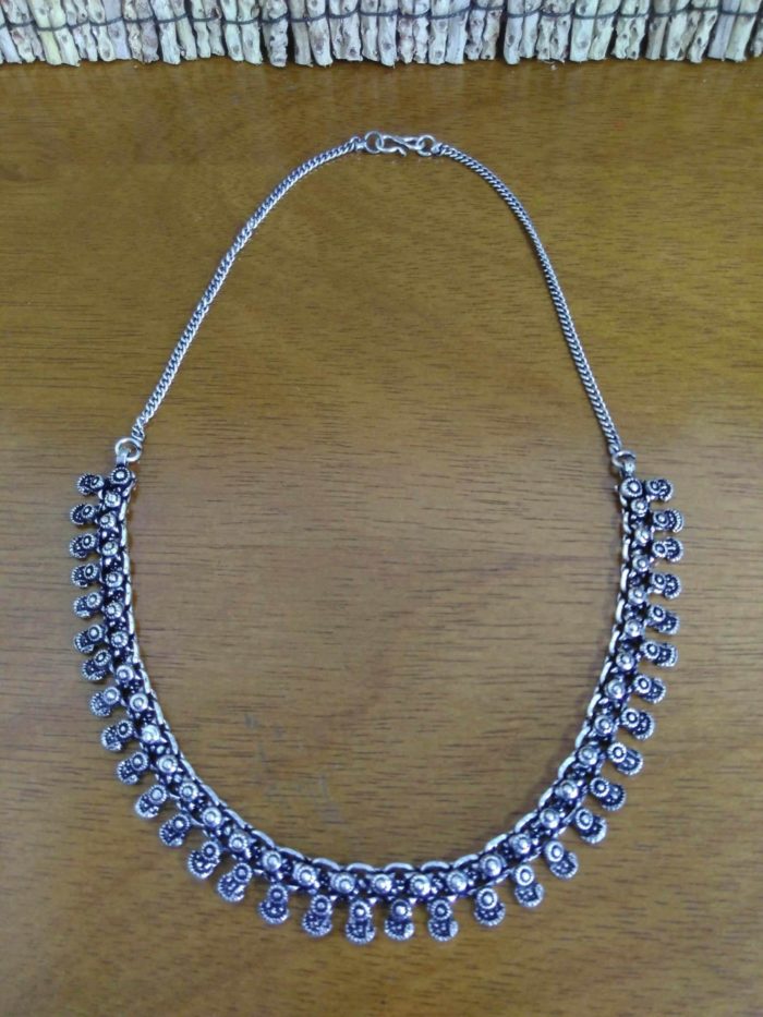 Colar indiano de prata alemã (balls and fan) - 49 cm