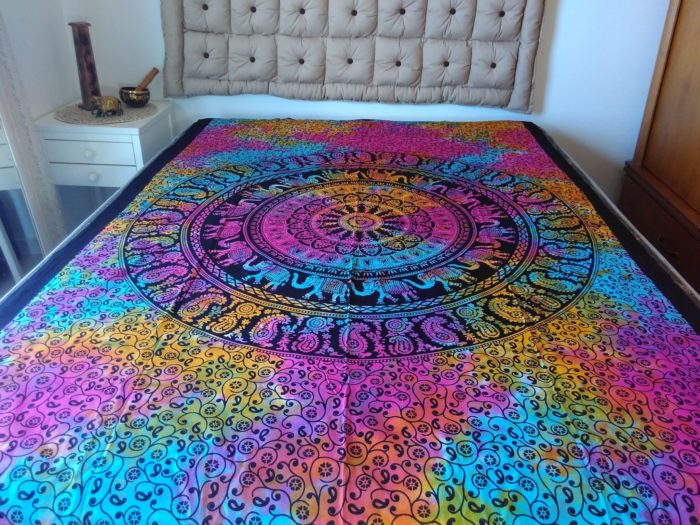 Panô indiano de algodão (colcha) - Estampa de mandala e elefantes (2.05 m x 1,30 m)