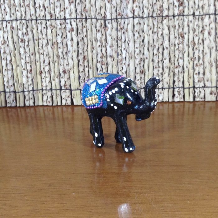 Kit de 6 esculturas de elefantes indianos 100% artesasanal