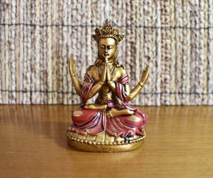 Lakshmi em estátua resinada (dourada e vermelha)