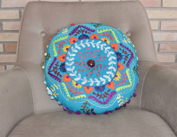 Almofada indiana bordada estilo futon 40 cm (azul color)