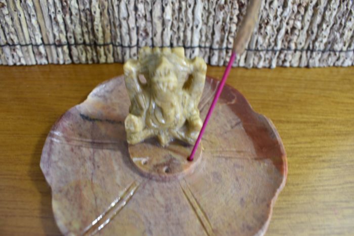 Incensário indiano de Ganesha feito de pedra sabão