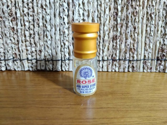 Perfume indiano natural e artesanal da Jain Perfumers - Rosas (4 ml)