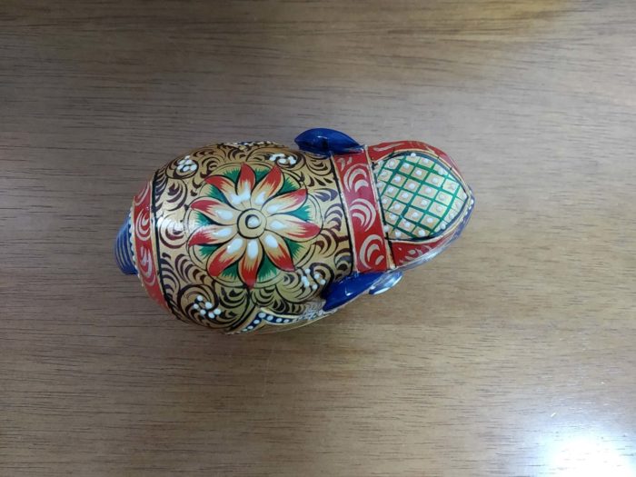 Elefante indiano de madeira pintado a mão azul e dourado