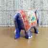 Elefante indiano de madeira pintado a mão azul e dourado
