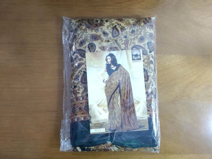 Sari indiano de seda com estampa de arabescos tons terrosos