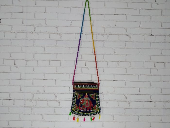 Bolsa indiana de veludo bordado de elefante com tassel colorido - azul marinho