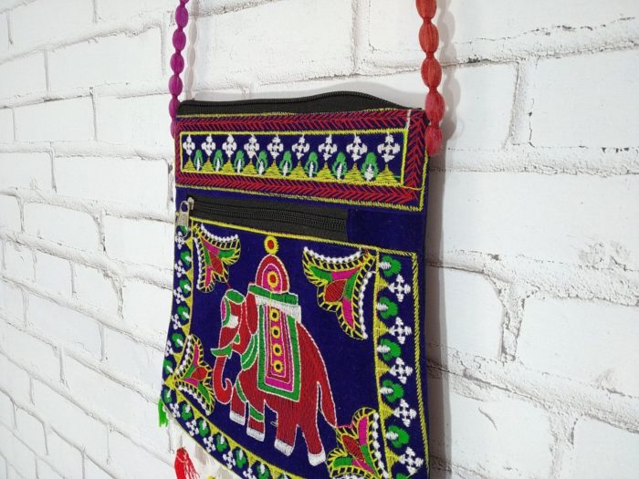 Bolsa indiana de veludo bordado de elefante com tassel colorido - azul marinho