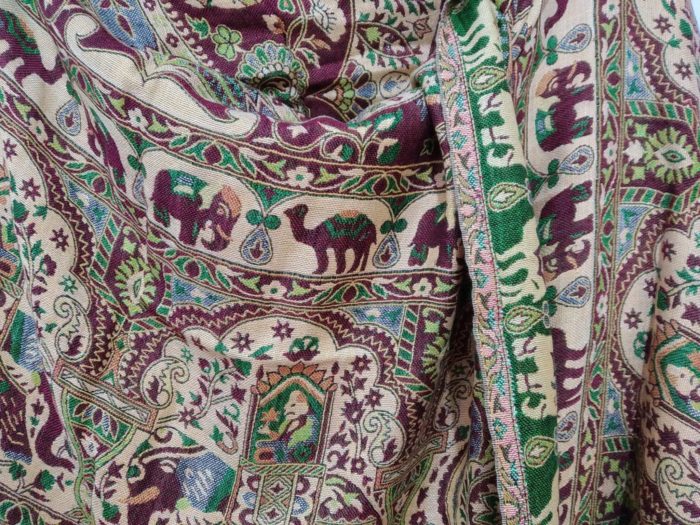 Lenço indiano dupla face algodão e viscose estampa elefantes e camelos