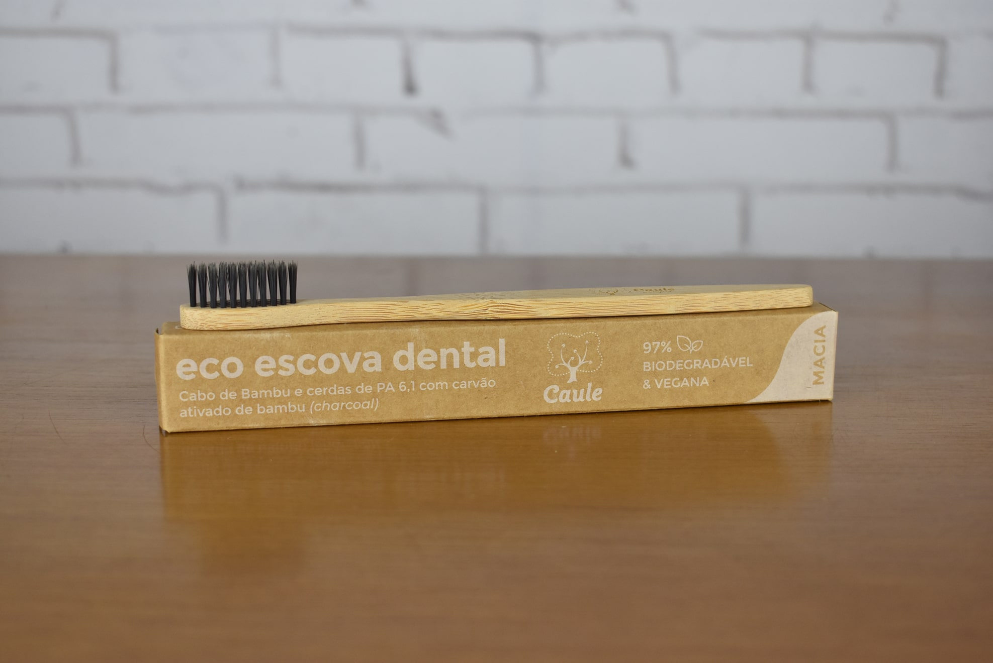 Escova de dentes de bambu
