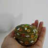Conjunto com 3 latinhas indianas de miçangas amarelo limão