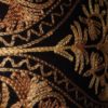 Xale indiano de lã 100% com bordado estilo Kashmir floral preto e dourado