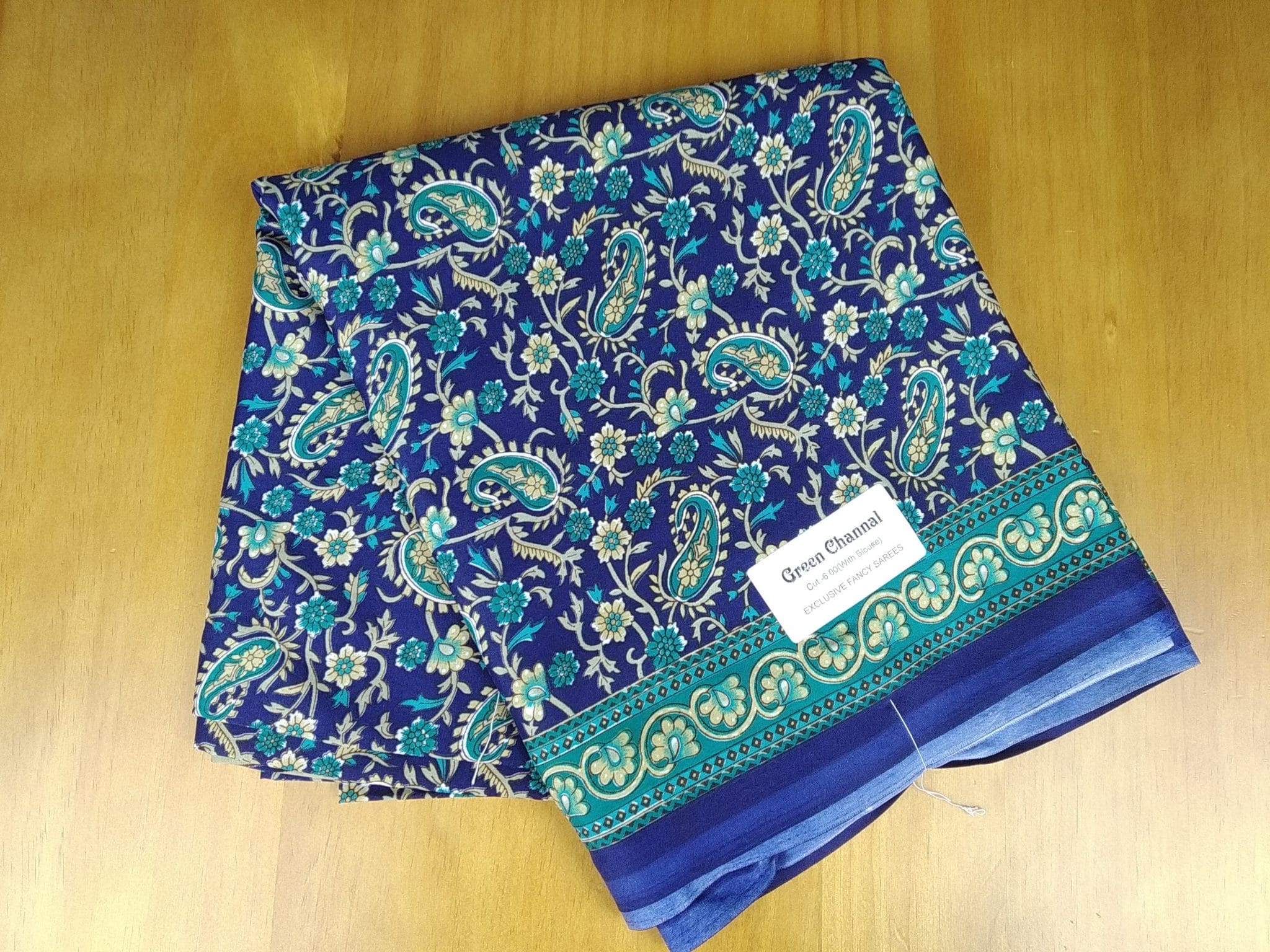 sari floral azul
