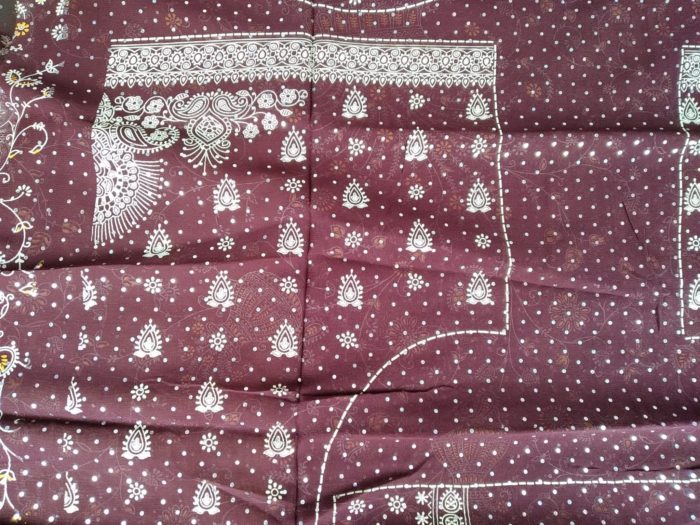 Sari indiano de crepe de seda com pontos de luz marrom