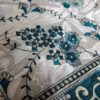 Sari indiano de seda adamascada estampa de arabescos tons pérola e verde