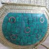 Bolsa indiana rígida de metal com mosaico de pedras naturais verdes