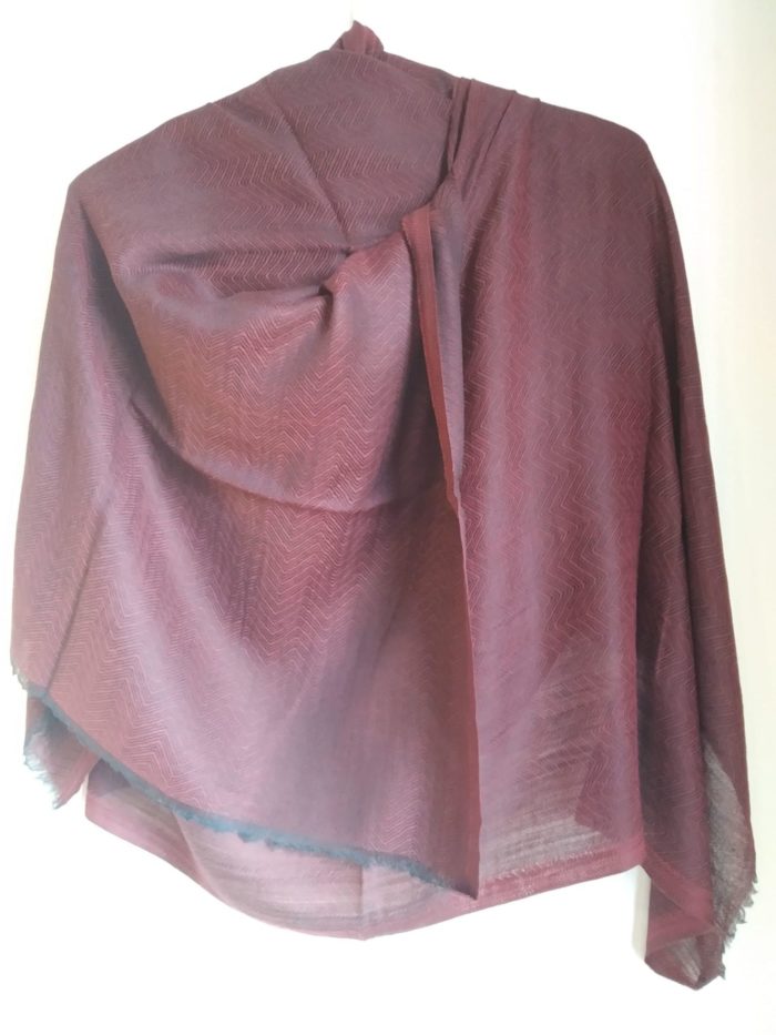Pashimina indiana de cashmere vinho com estampa geométrica