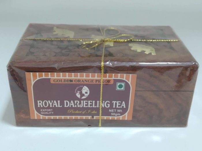Pure Darjeeling Tea com caixa decorativa de madeira entalhada
