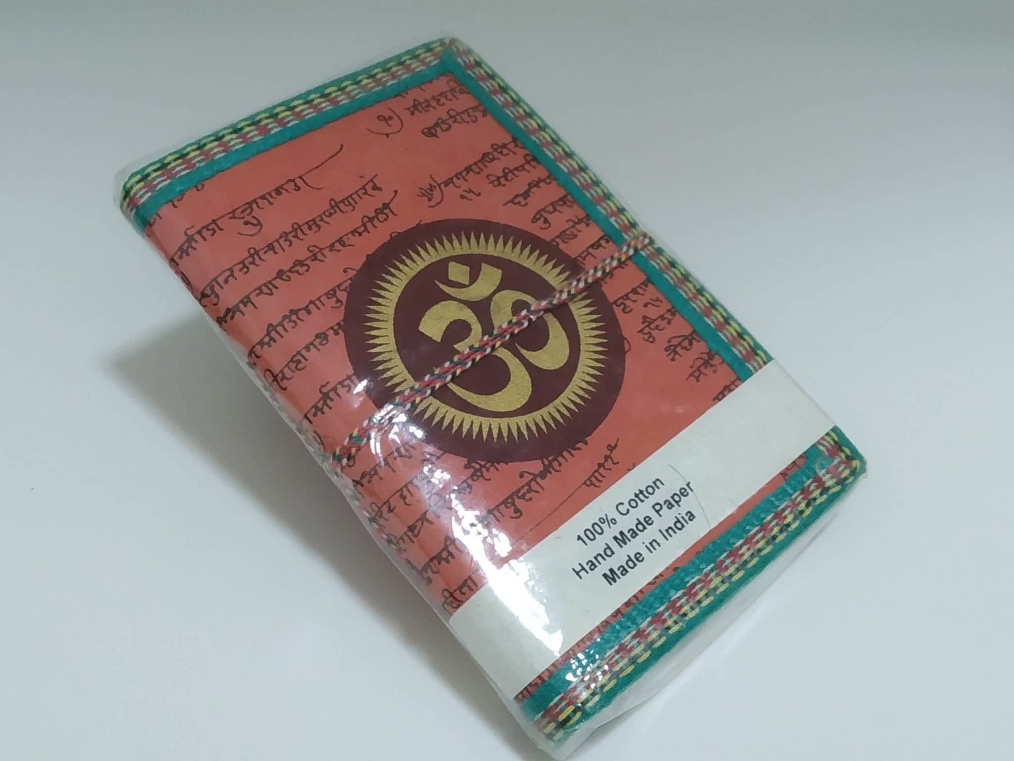 caderno indiano de OM