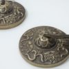 Manjira tibetana de bronze com 7 cm de diâmetro design de lótus e Om