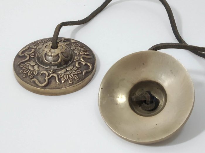 Manjira tibetana de bronze com 7 cm de diâmetro design de lótus e Om