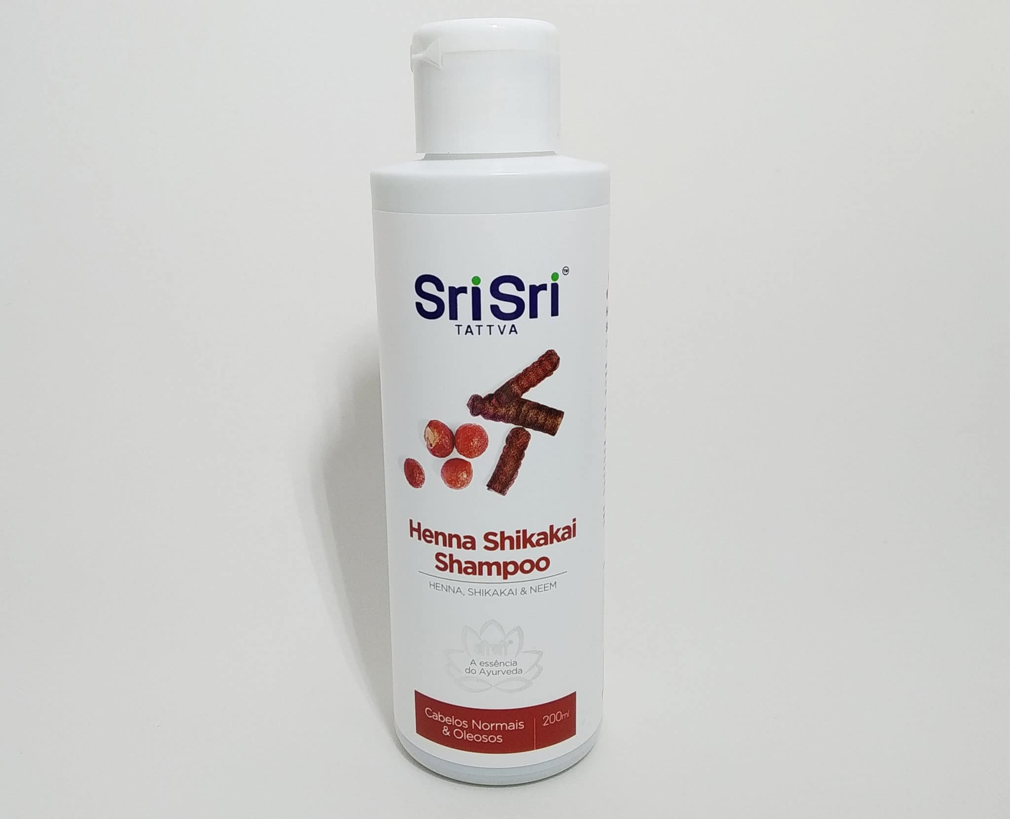 shampoo shikakai, henna, reetha