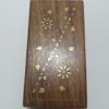 Caixa indiana de madeira com embutimentos florais em bronze 17 cm
