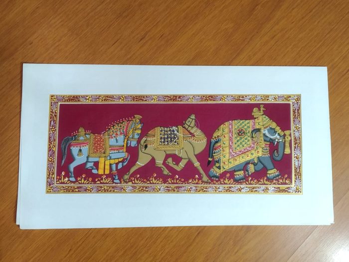 Pintura Rajasthani em seda design animais da realeza vinho