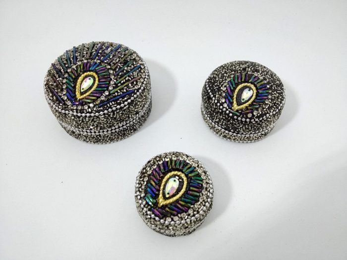 latinhas indianas decoradas