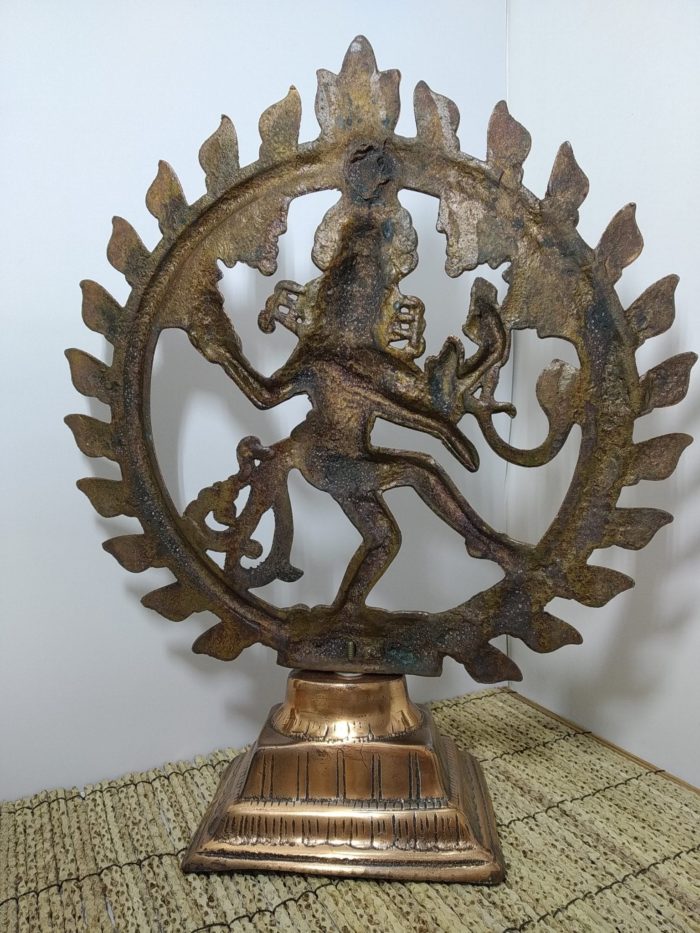 Estátua do Deus Shiva Nataraja em ferro 41 cm