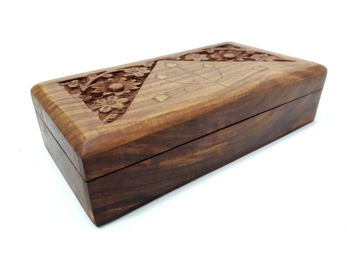 Caixa indiana de madeira com florais em bronze 17cm