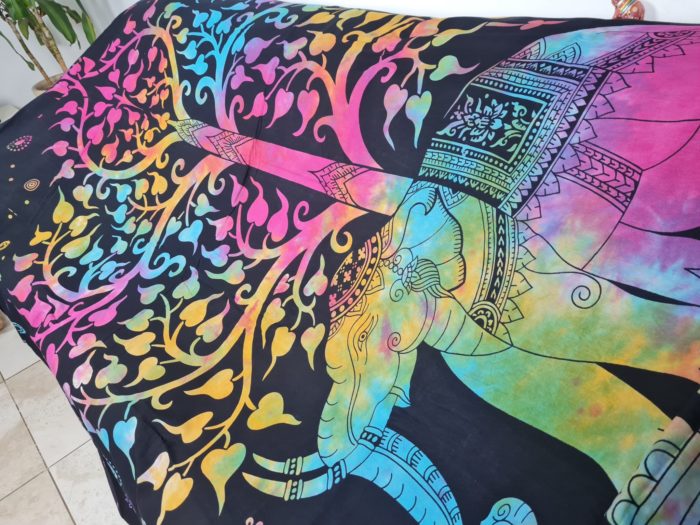 Colcha indiana ou painel decorativo Árvore da Vida e elefante (2,40m x 2,10m)