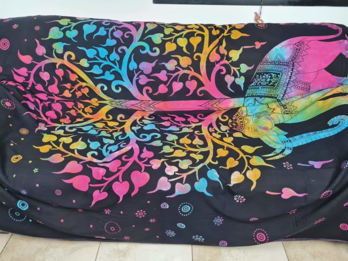 Colcha indiana ou painel decorativo Árvore da Vida e elefante (2,40m x 2,10m)