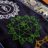 Porta mat indiano para Yoga 7 chakras bordados a mão azul marinho