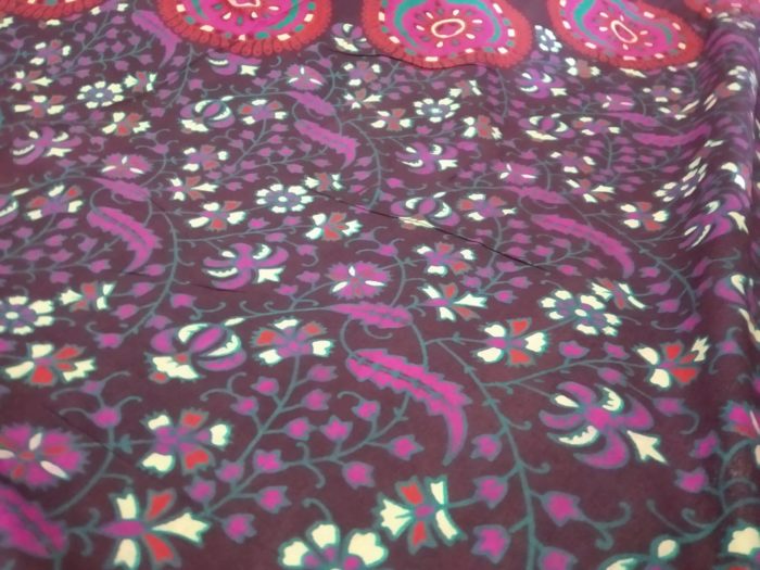Colcha indiana ou painel decorativo Mandala cores quentes (2,40m x 2,10m)